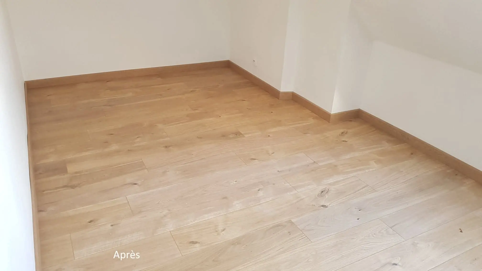 Pose de parquet chêne clair par Agencement Lennon — Landivisiau, nord Finistère